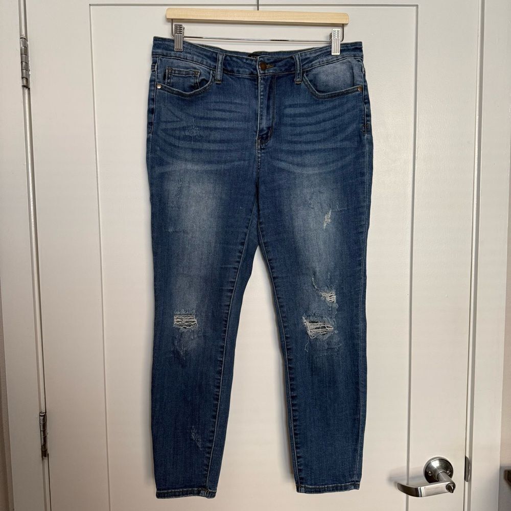 Judy Blue Jeans Womens Sz 32 Blue Distressed Relaxed Fit Denim Stretch JB8271 DK